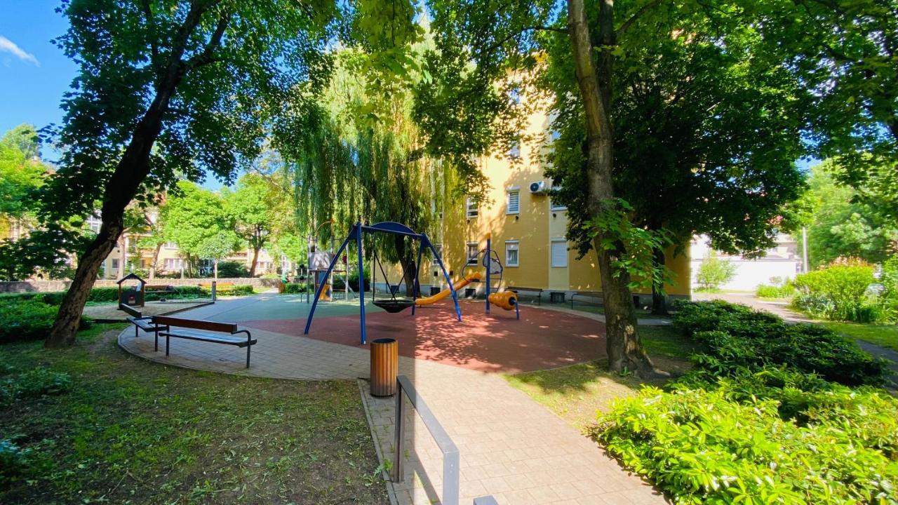 Central Home Apartment In The City Center Eger Luaran gambar
